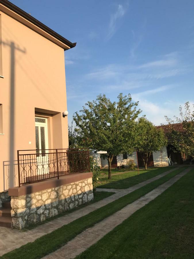 Apartmani Matosevic Ivankovo Luaran gambar